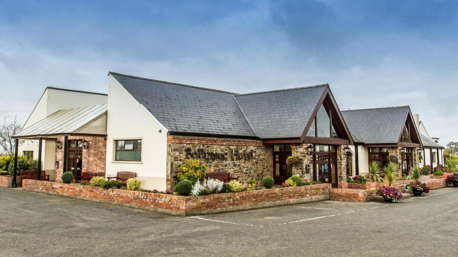 Ballymac Hotel