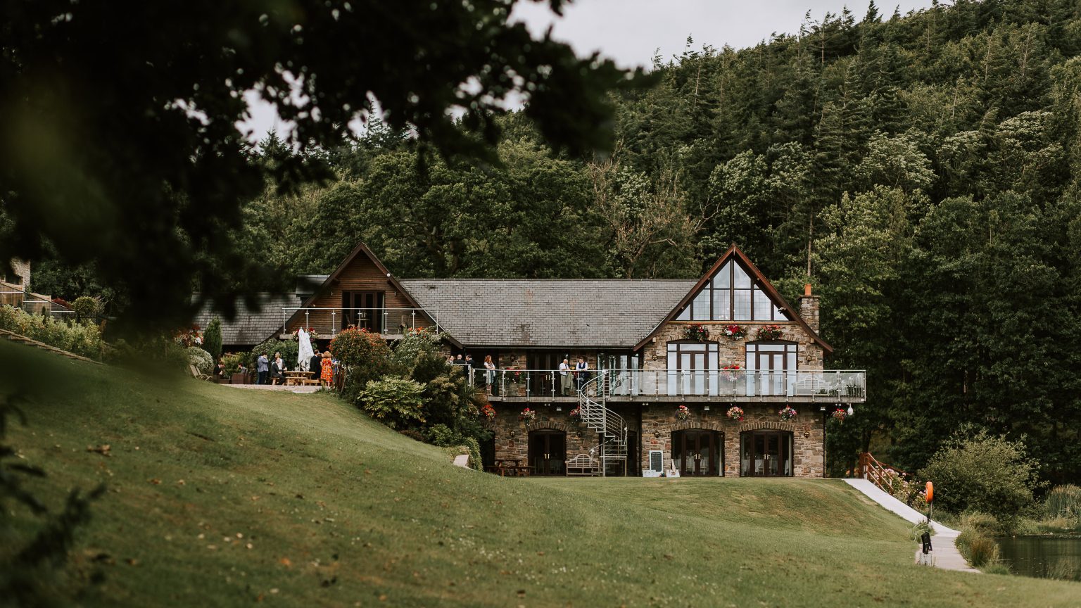 Canada Lodge & Lake